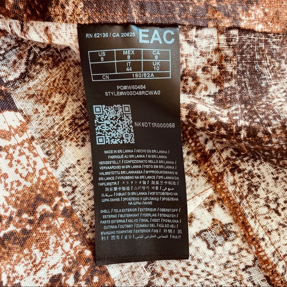 2/$30 Guess x JLO High Waisted Wide Leg Linen Shorts - Picture 5 of 6